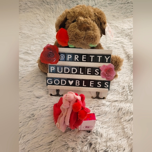 💕 Juicy by Juicy Couture 2pr No Show Pom-Pom Socks 💕 - Picture 6 of 11